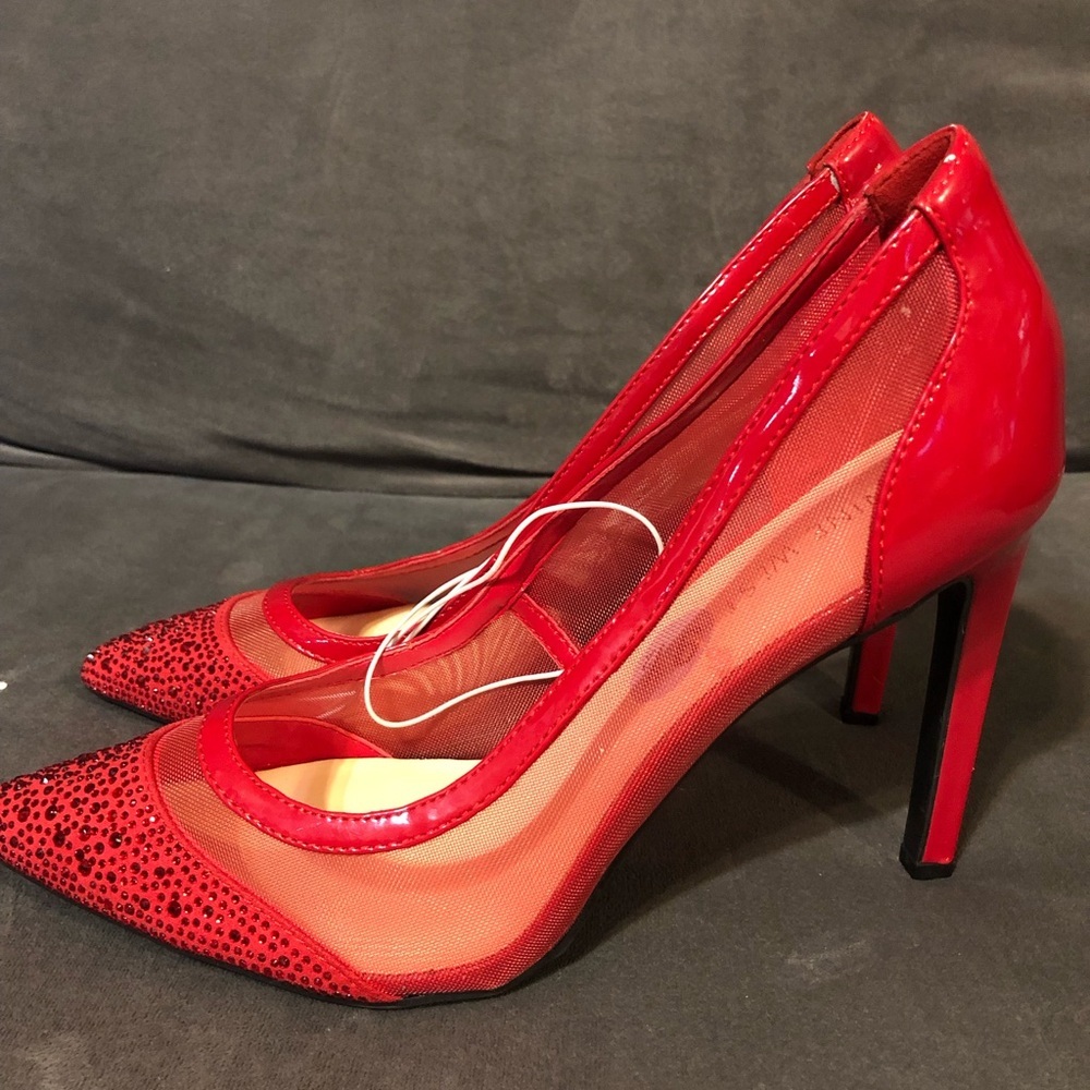 Nine West Elegant Red Stiletto Heels 9.5 jeweled toe New
